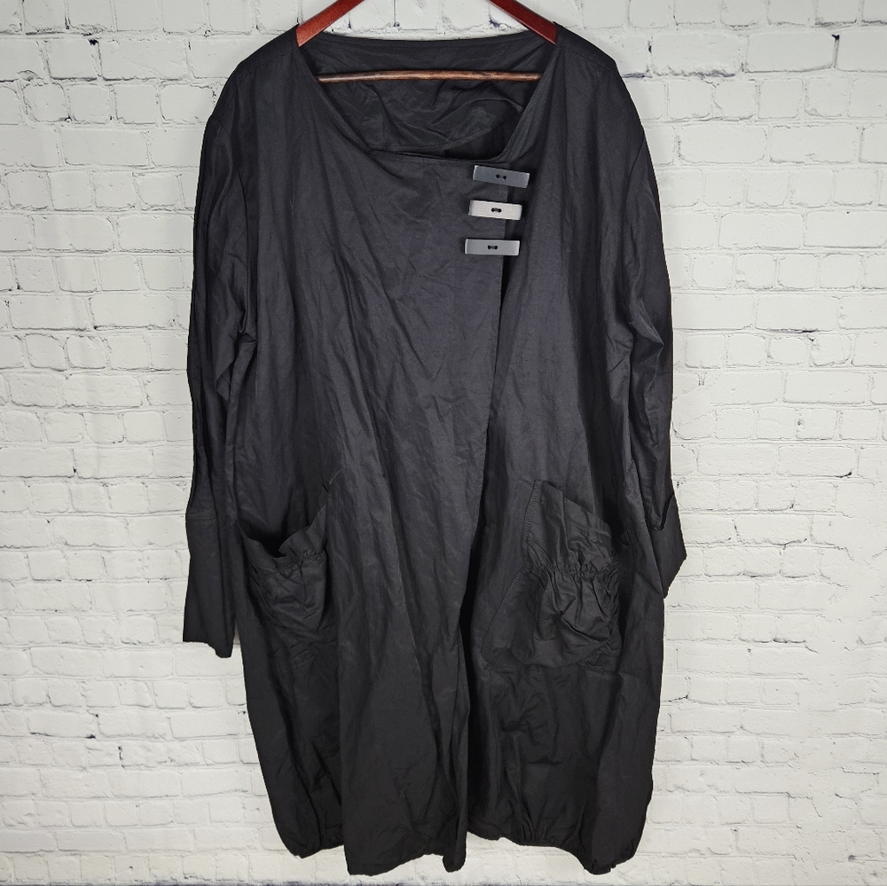 IGOR DOBRANIC | Manila laganlook oversized flowy long jacket